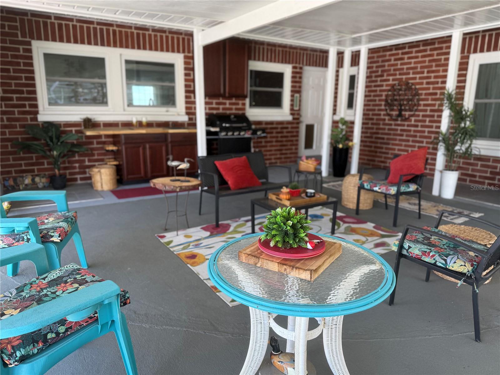 Image 15 of 21 For 1322 Riverside Drive