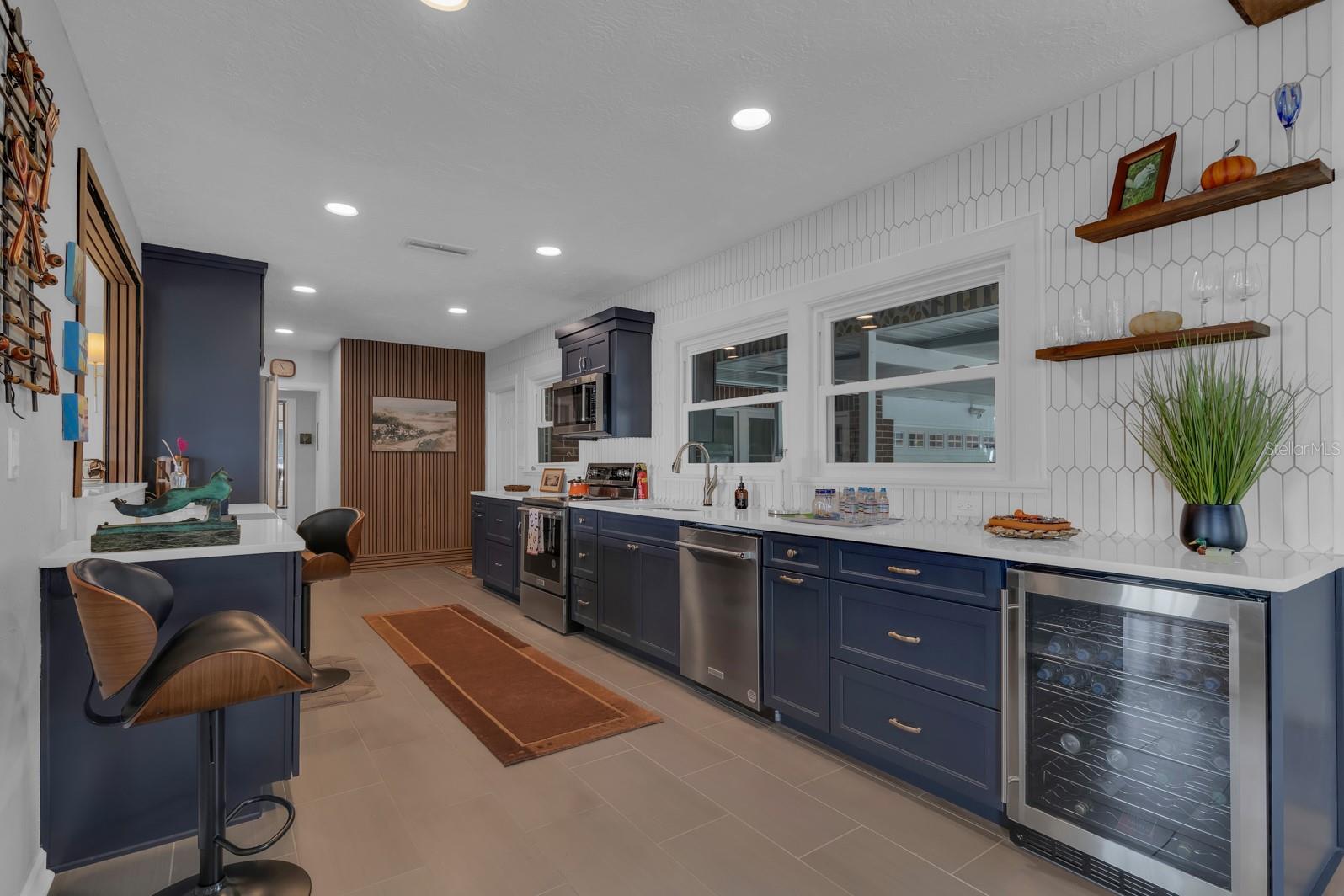 Image 6 of 21 For 1322 Riverside Drive