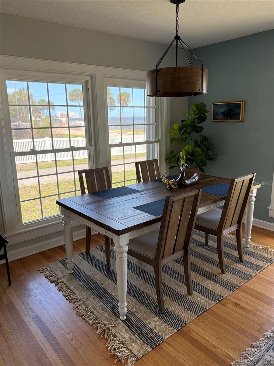 Image 7 of 21 For 1322 Riverside Drive