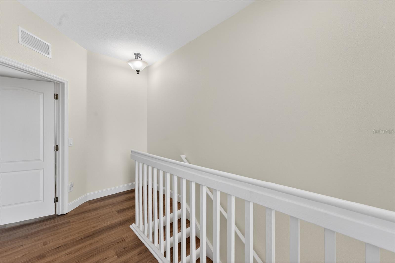 Image 18 of 46 For 216 Deepcove Road