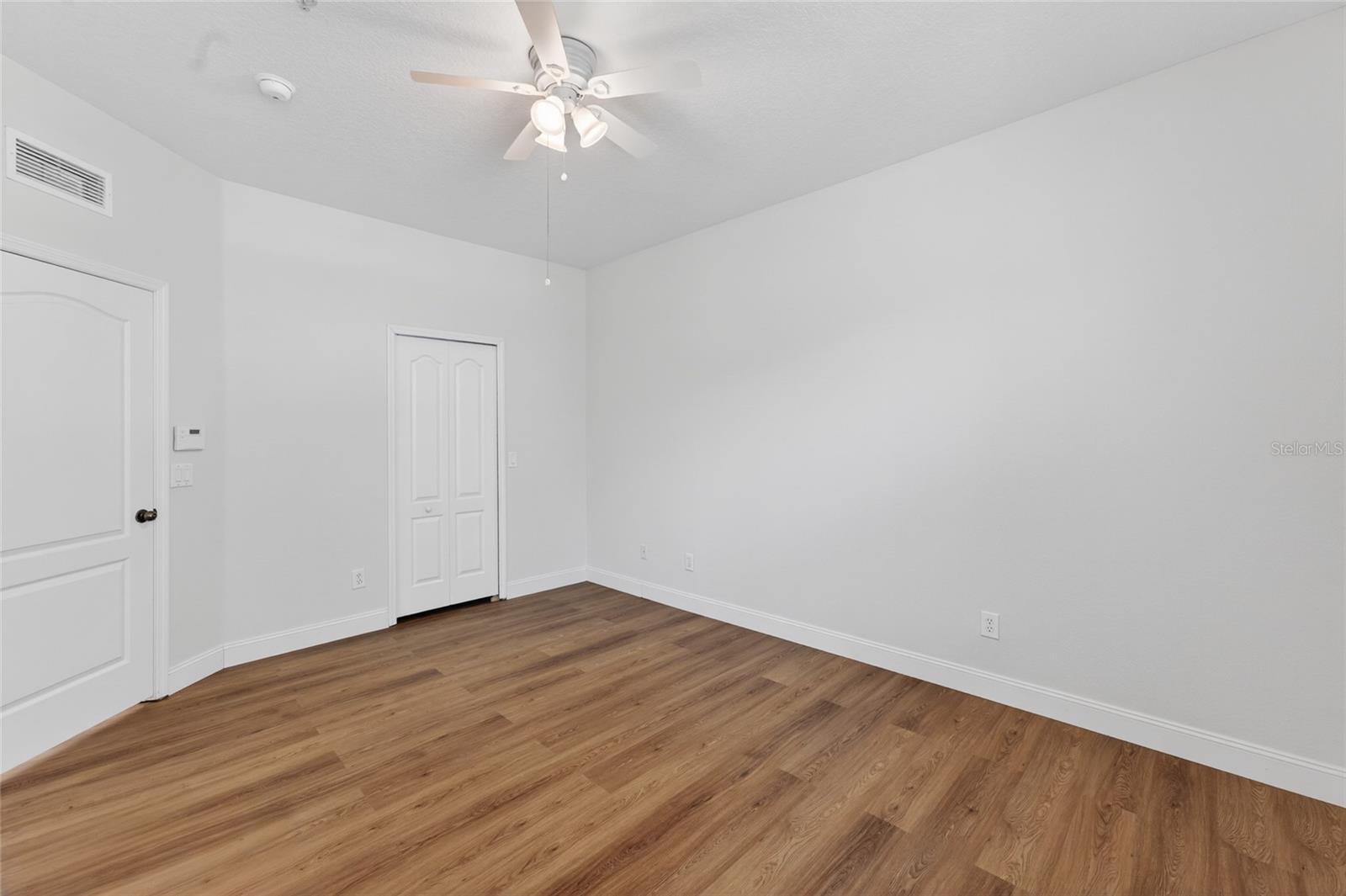 Image 29 of 46 For 216 Deepcove Road