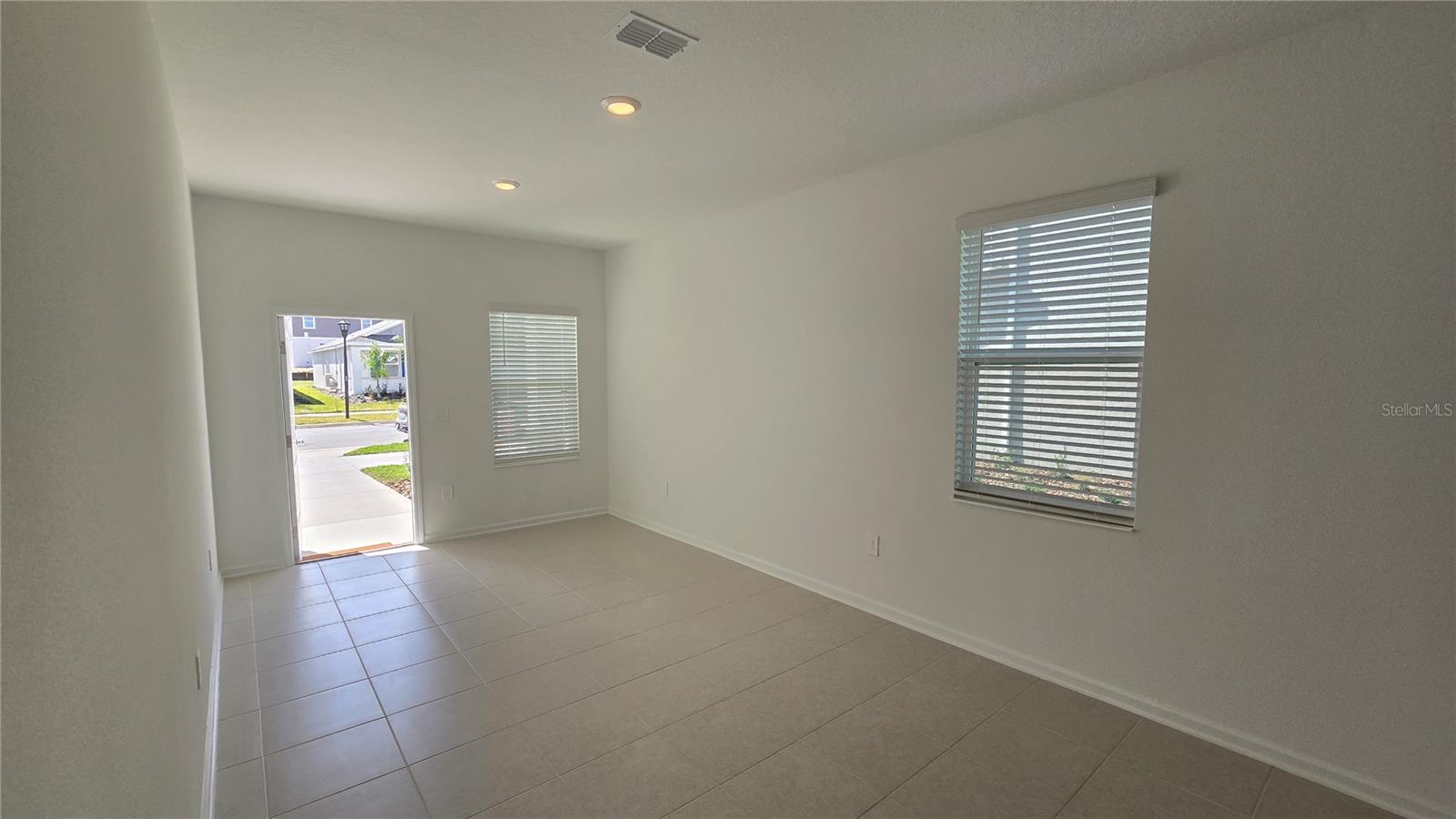 Image 10 of 82 For 2664 Armstrong Avenue