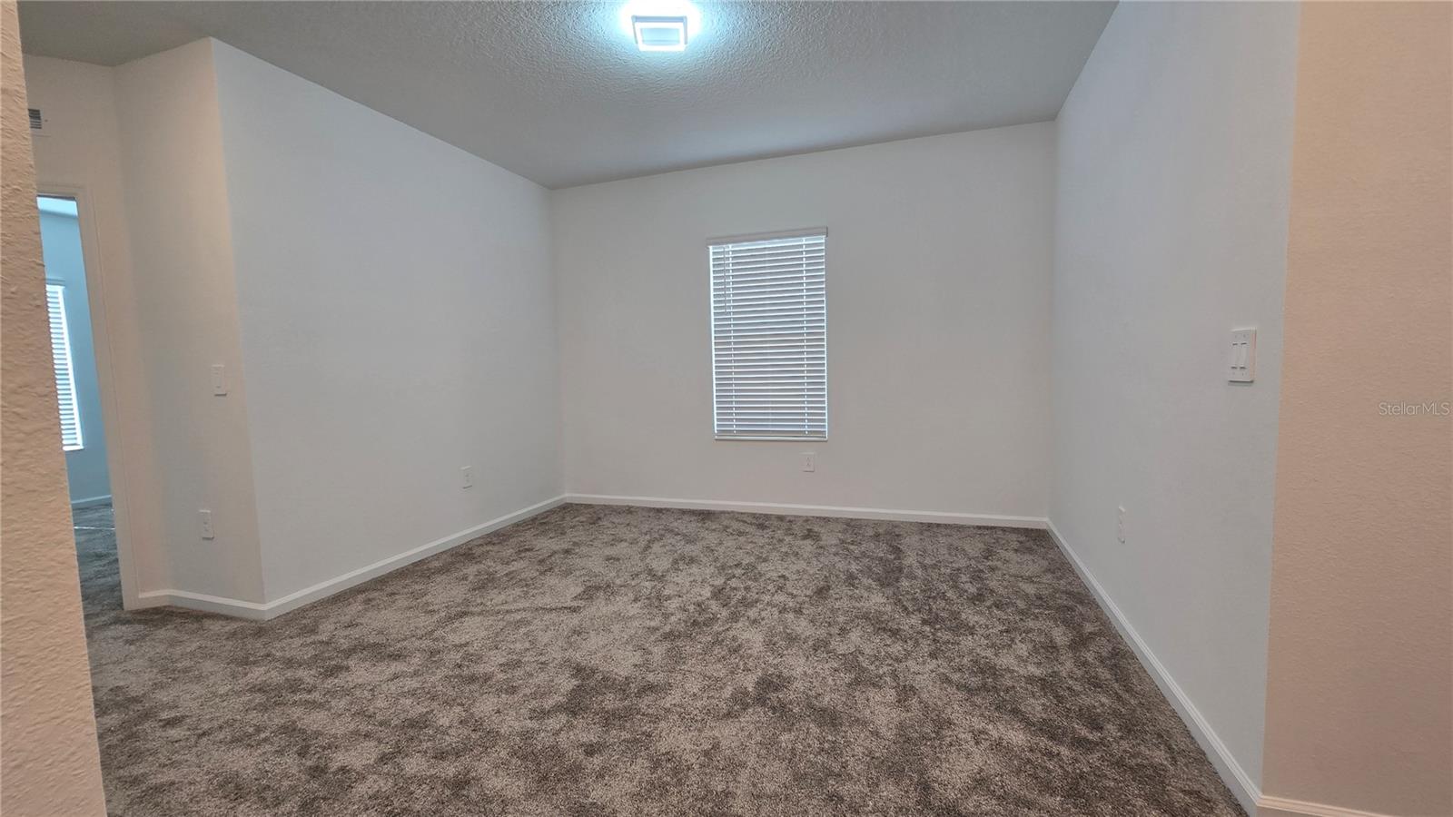 Image 26 of 82 For 2664 Armstrong Avenue