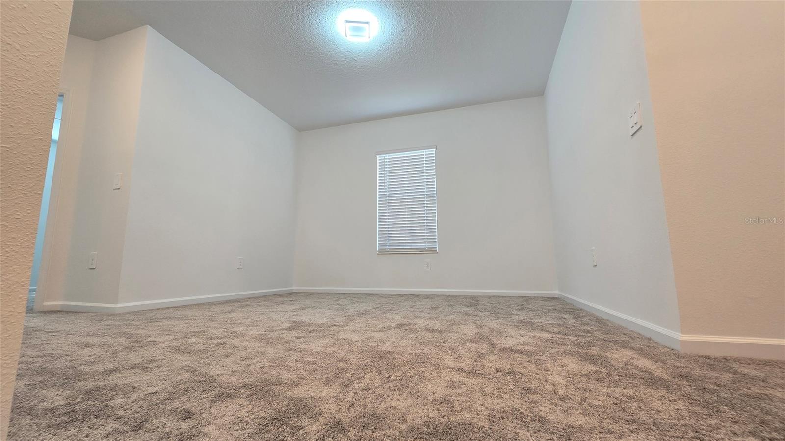 Image 27 of 82 For 2664 Armstrong Avenue