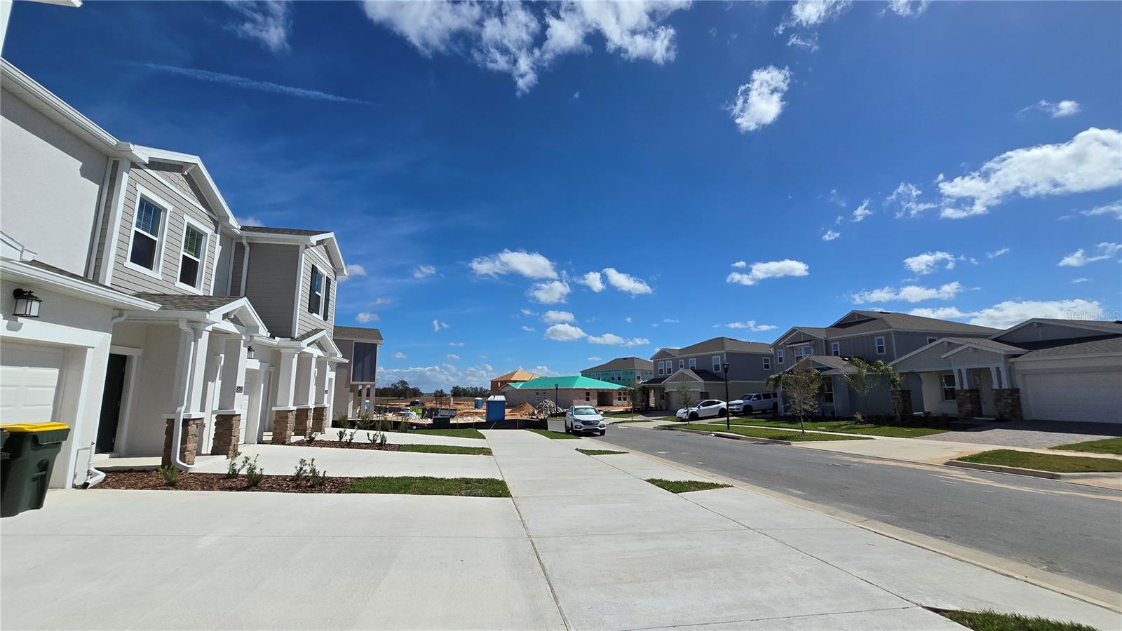 Image 3 of 82 For 2664 Armstrong Avenue