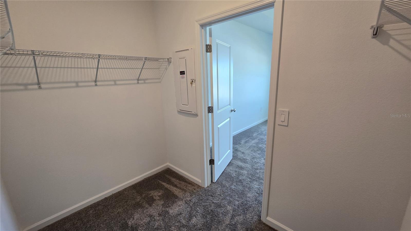 Image 33 of 82 For 2664 Armstrong Avenue