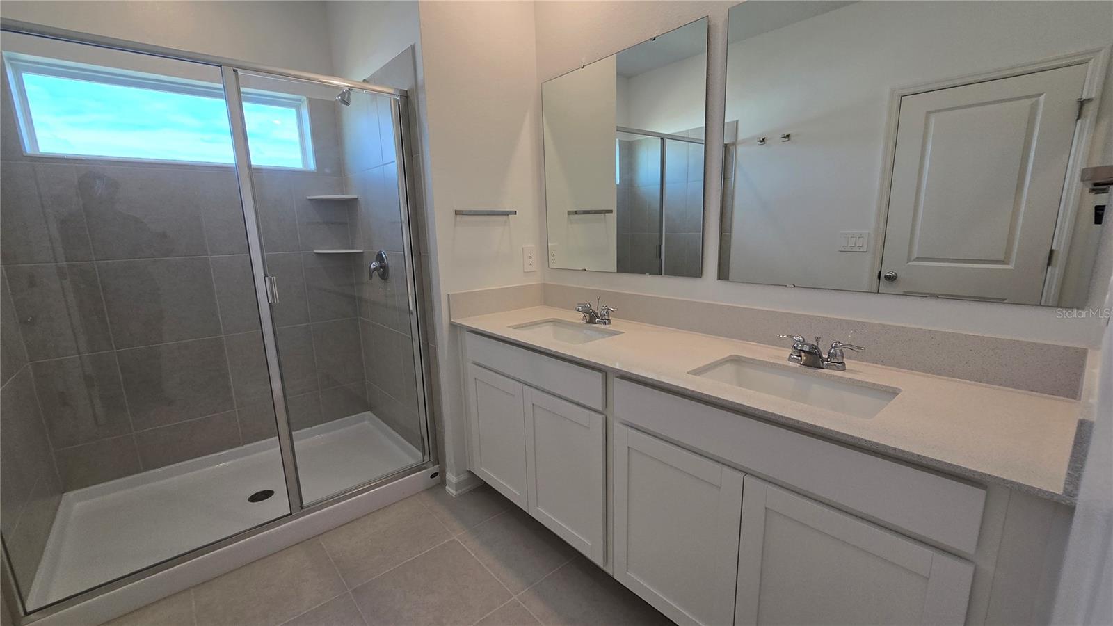 Image 41 of 82 For 2664 Armstrong Avenue