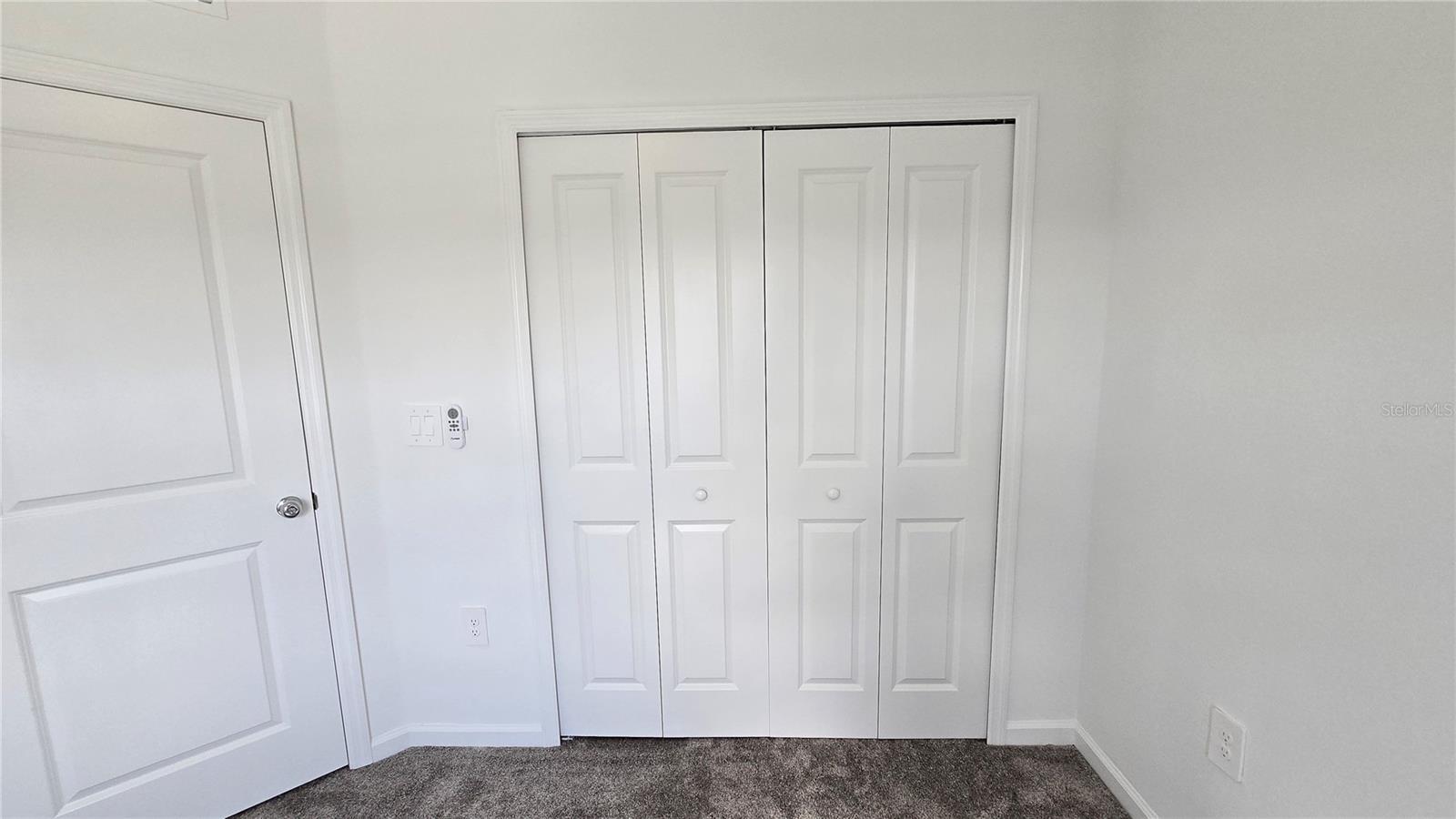 Image 53 of 82 For 2664 Armstrong Avenue