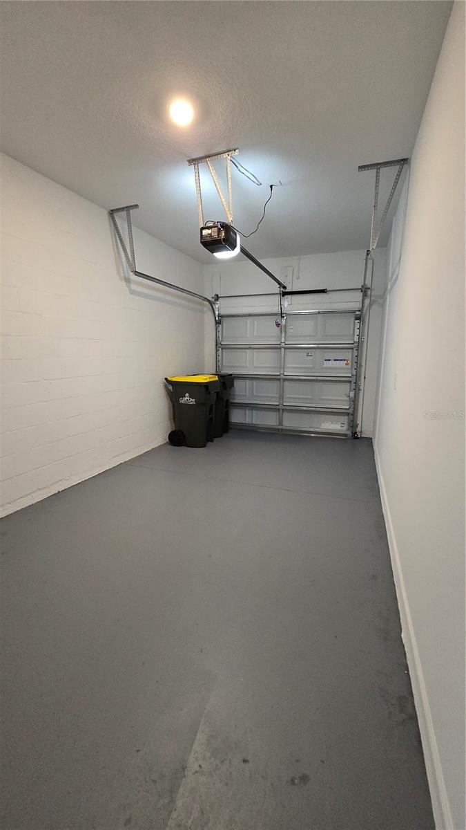 Image 65 of 82 For 2664 Armstrong Avenue