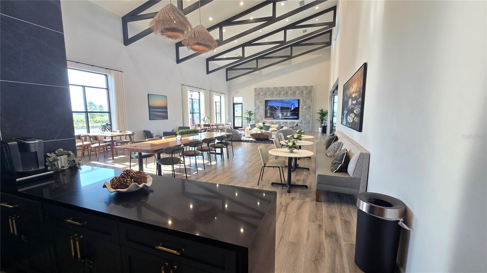 Image 71 of 82 For 2664 Armstrong Avenue