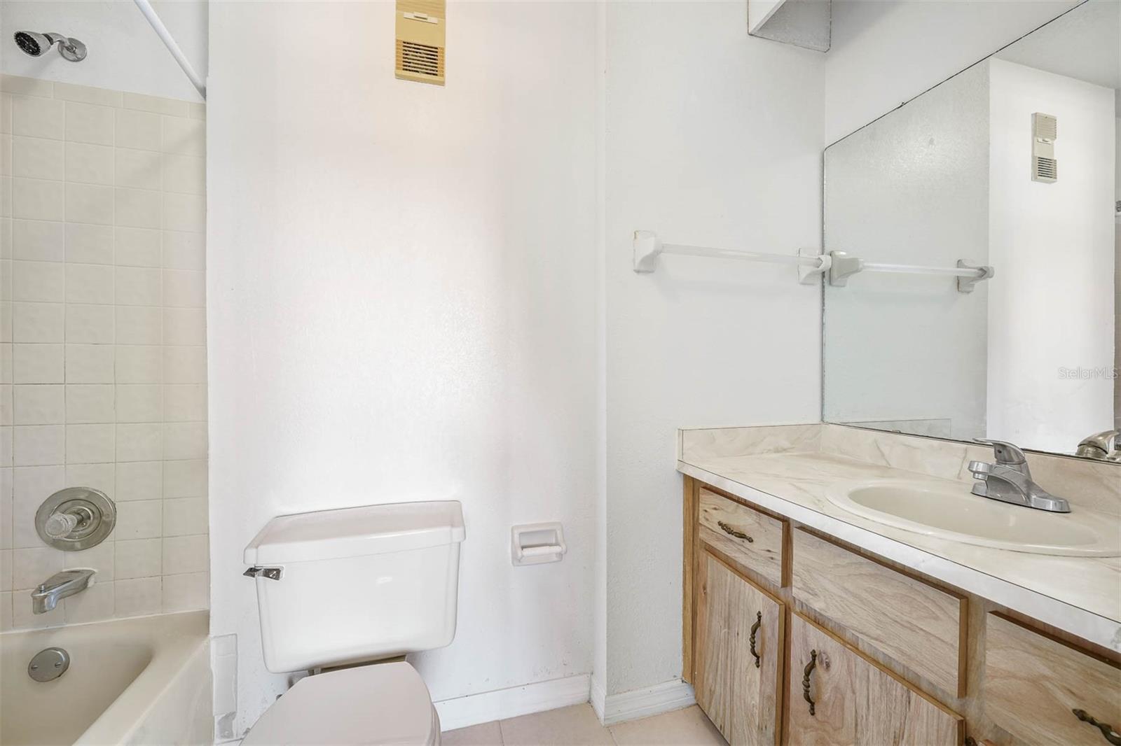 Image 20 of 26 For 12062 Tift Circle