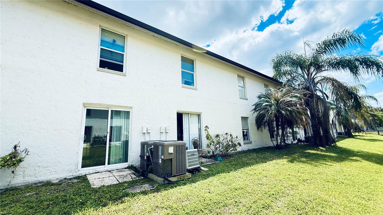 Image 23 of 27 For 3651 Goldenrod Road E106