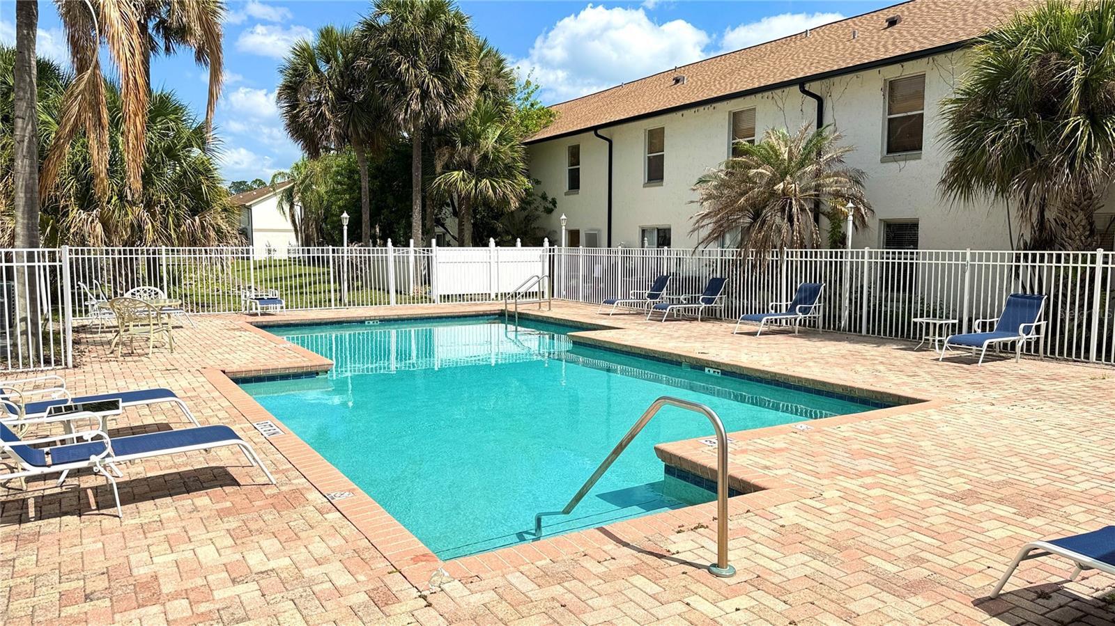 Image 26 of 27 For 3651 Goldenrod Road E106