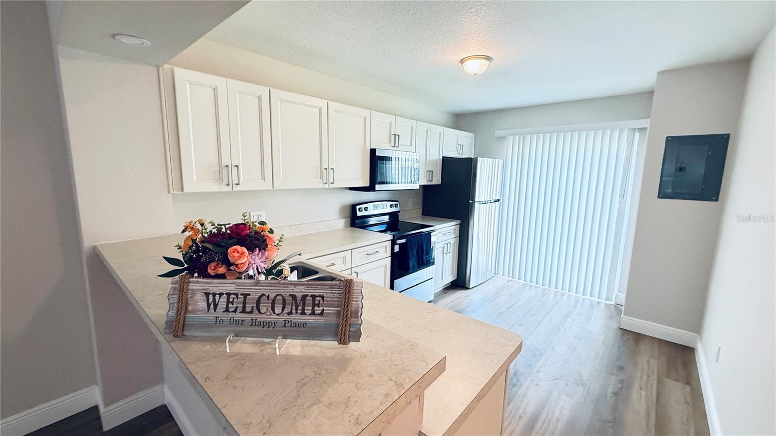 Image 3 of 27 For 3651 Goldenrod Road E106