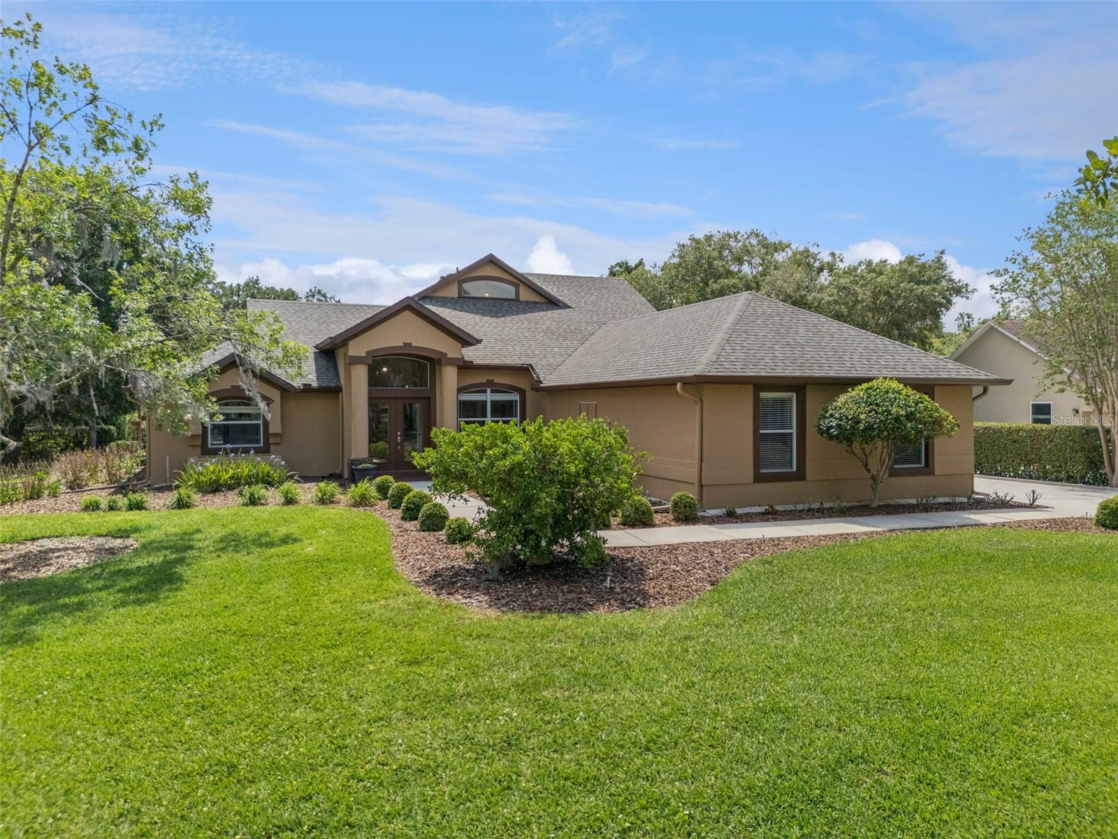 Listing photo id 12 for 5203 Hammock Pointe Court
