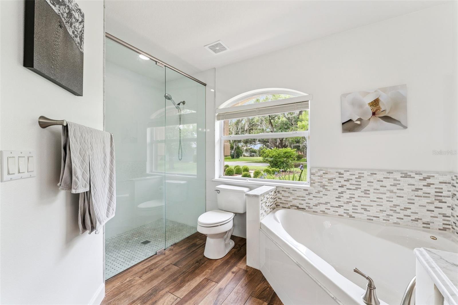 Listing photo id 28 for 5203 Hammock Pointe Court