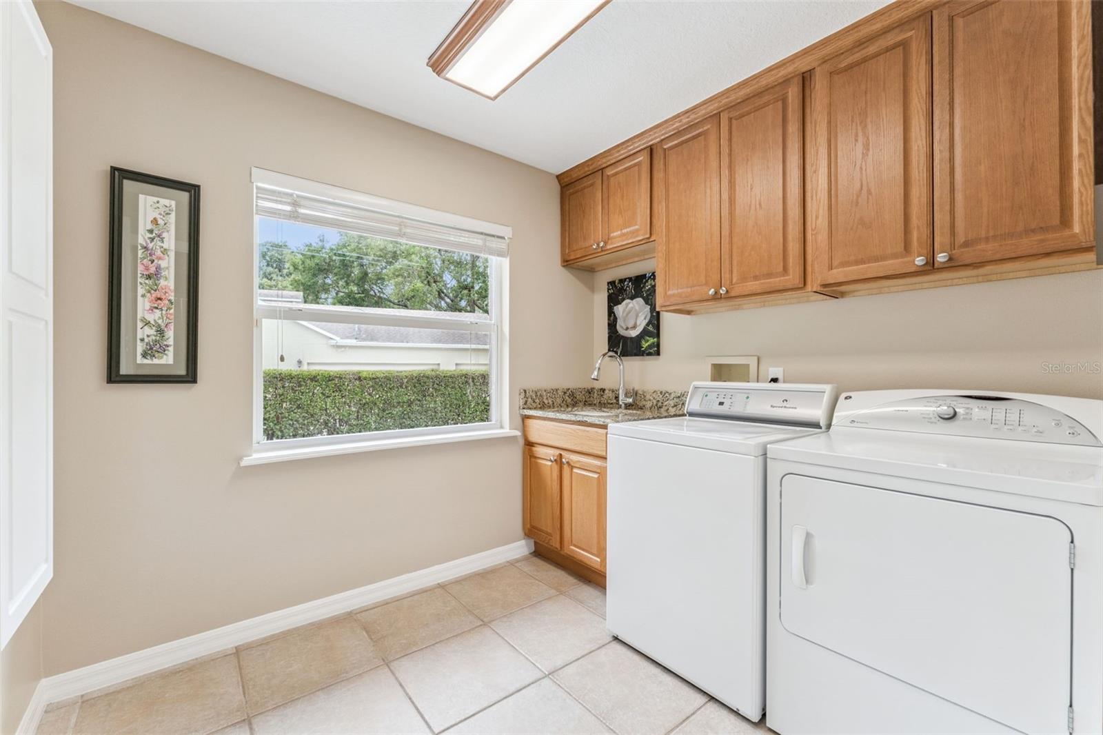 Listing photo id 32 for 5203 Hammock Pointe Court