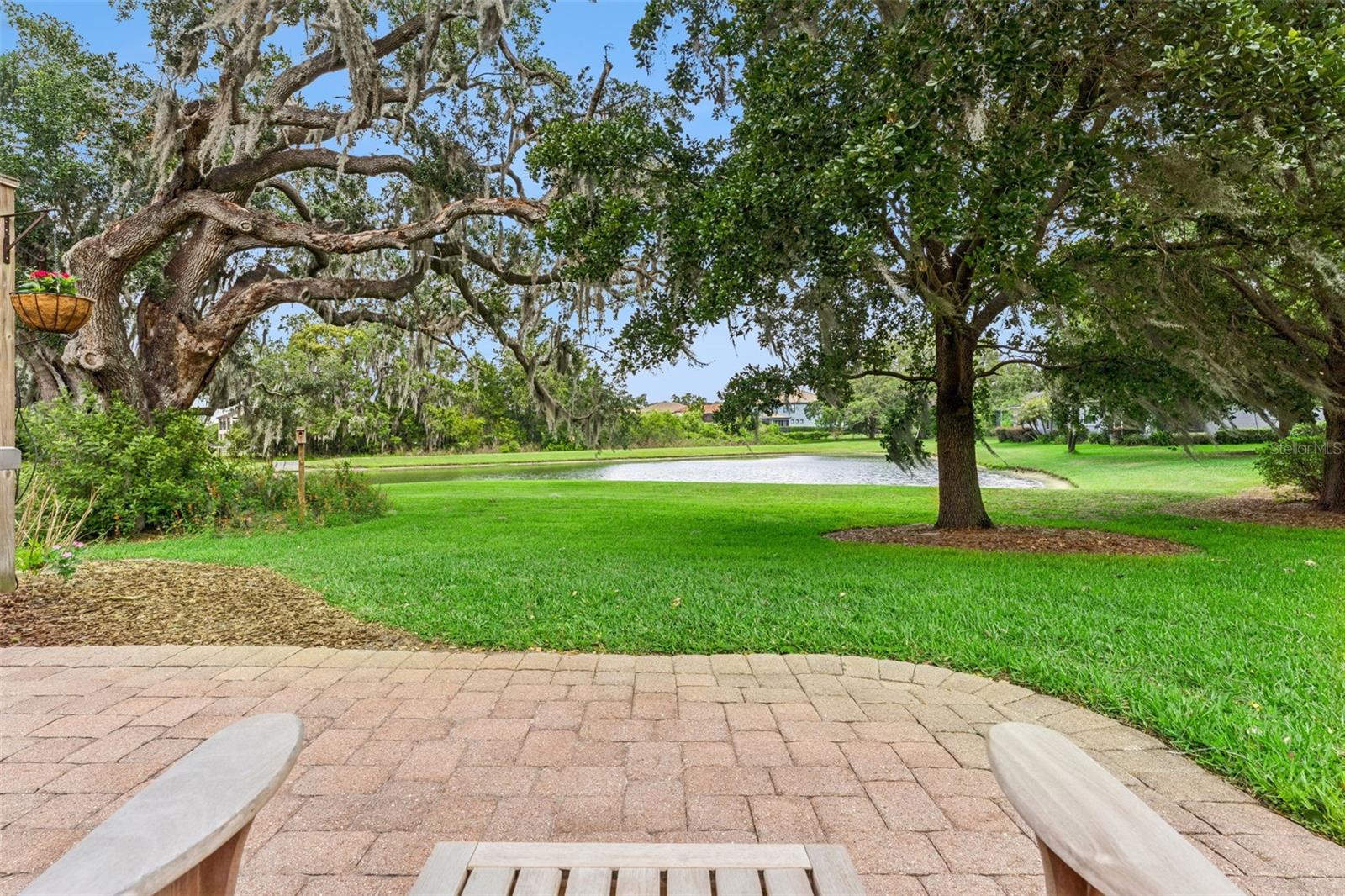 Listing photo id 39 for 5203 Hammock Pointe Court