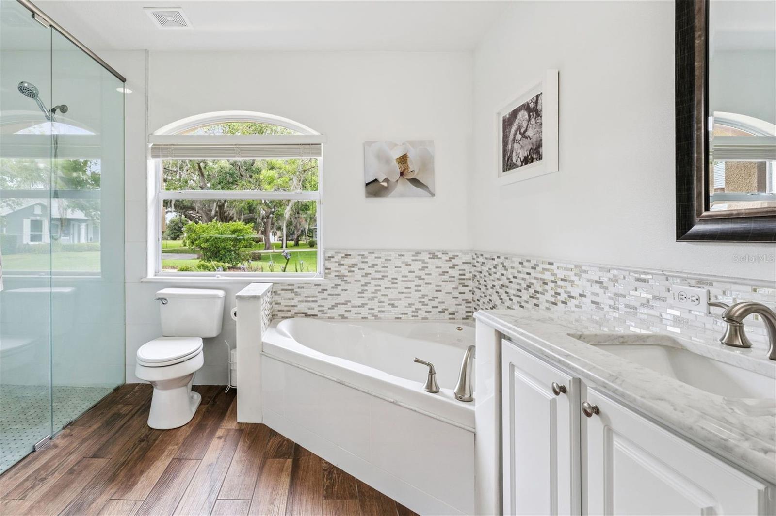 Listing photo id 5 for 5203 Hammock Pointe Court