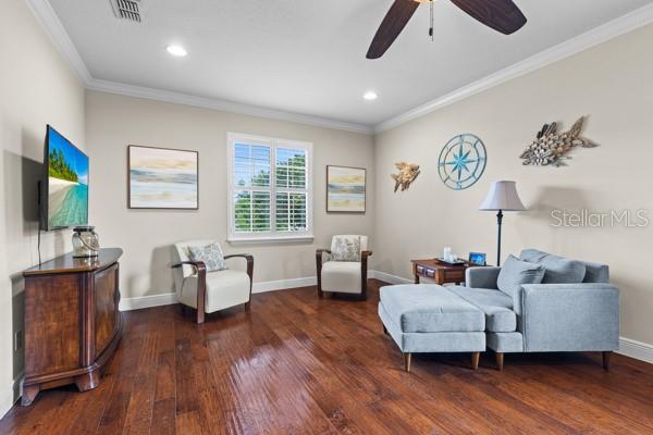 Image 5 of 50 For 30201 Hackney Loop