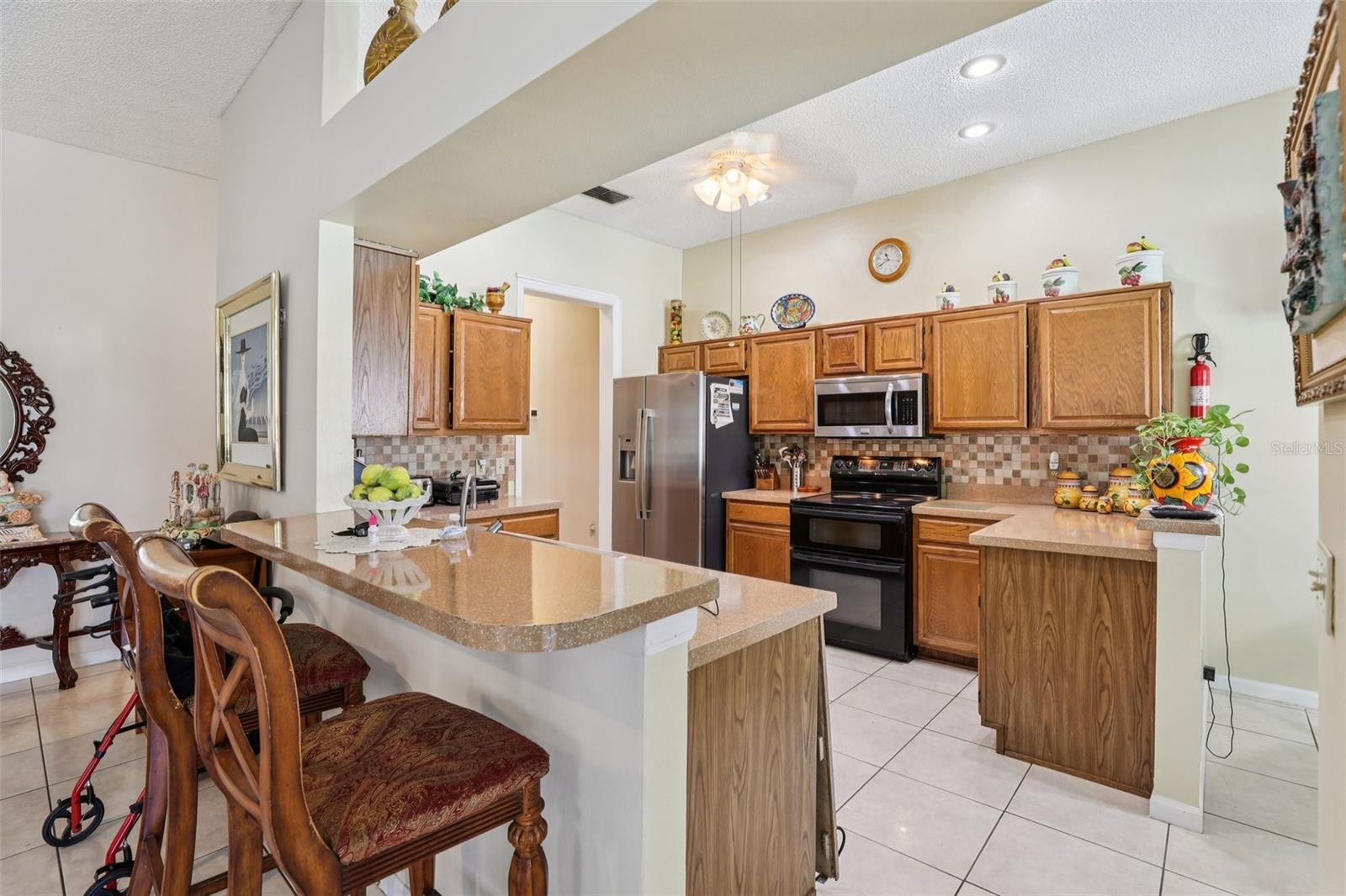 Image 10 of 40 For 3521 Molona Drive