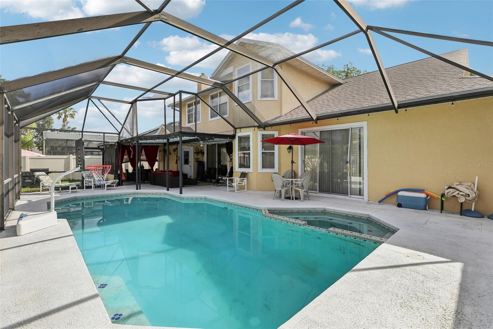 Image 29 of 40 For 3521 Molona Drive