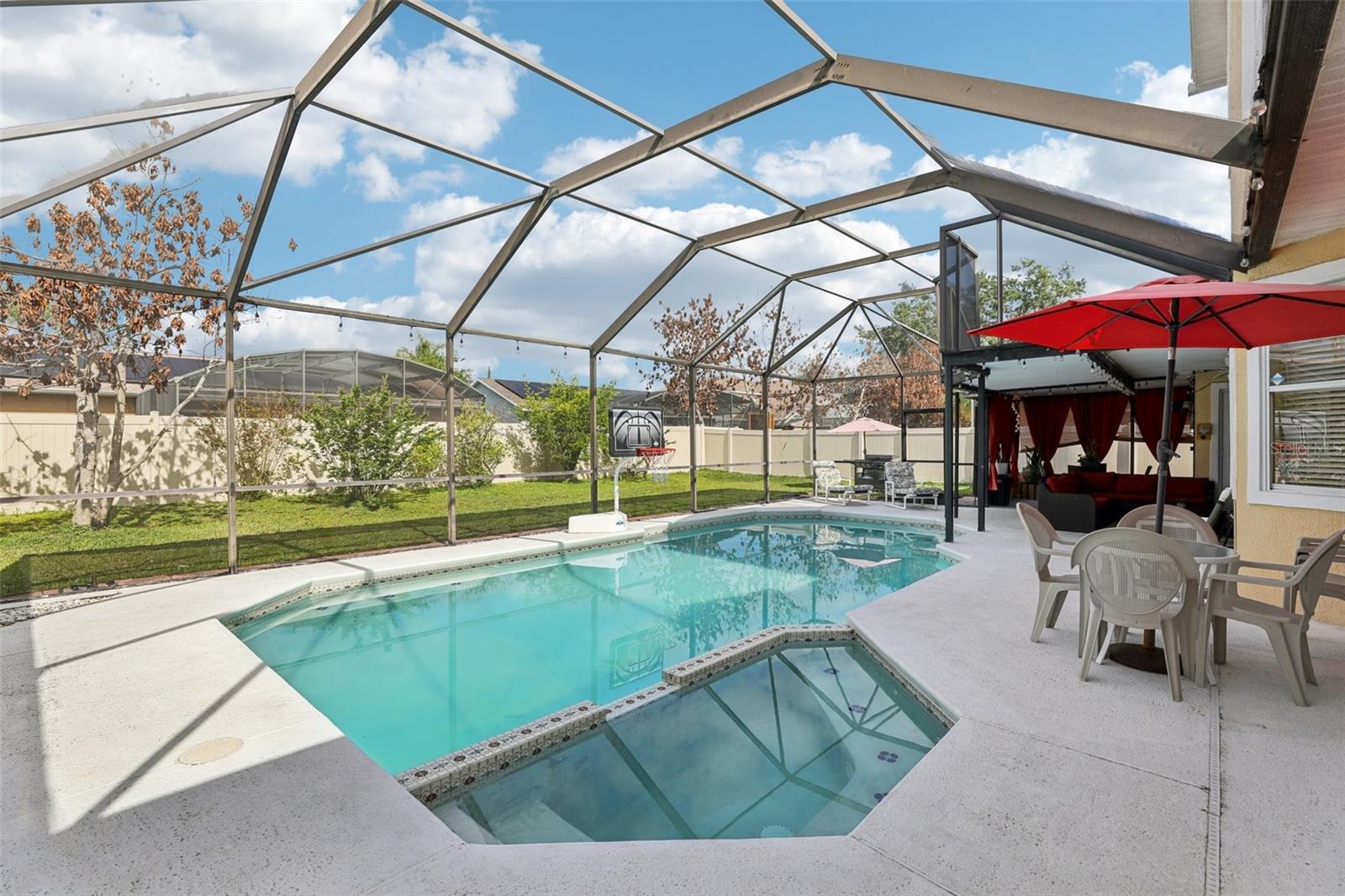 Image 3 of 40 For 3521 Molona Drive