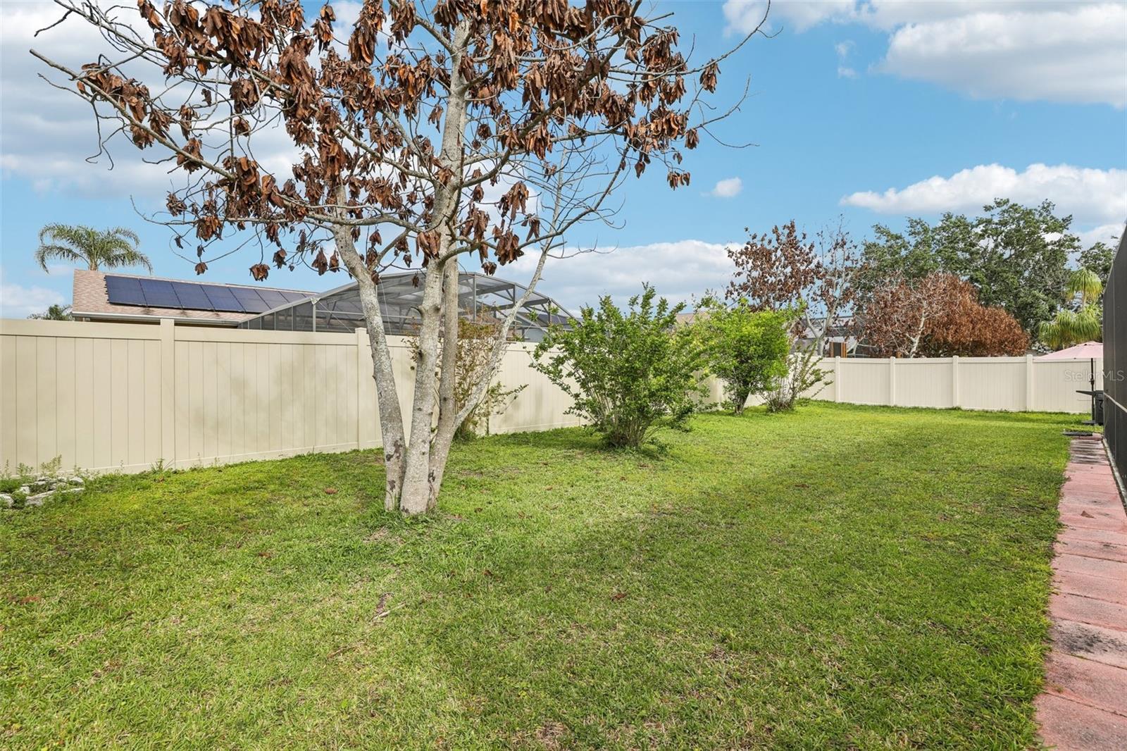 Image 33 of 40 For 3521 Molona Drive