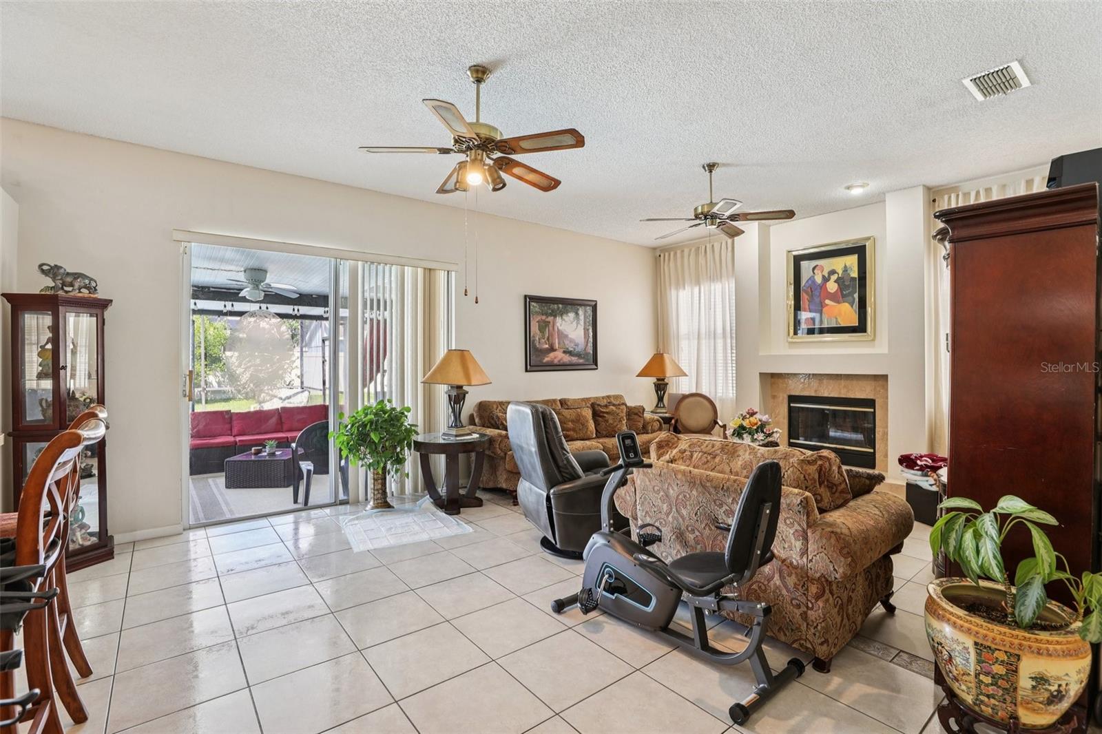 Image 5 of 40 For 3521 Molona Drive