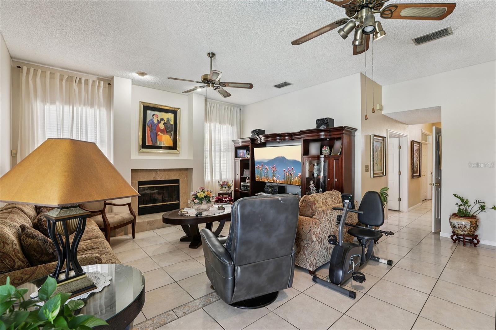 Image 6 of 40 For 3521 Molona Drive