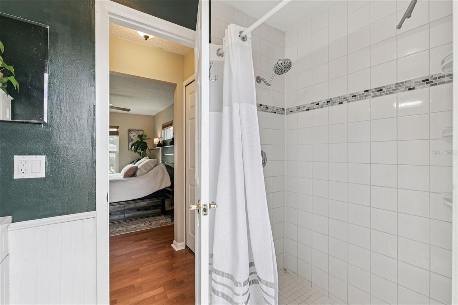 Image 24 of 43 For 102 Silver Cluster Court