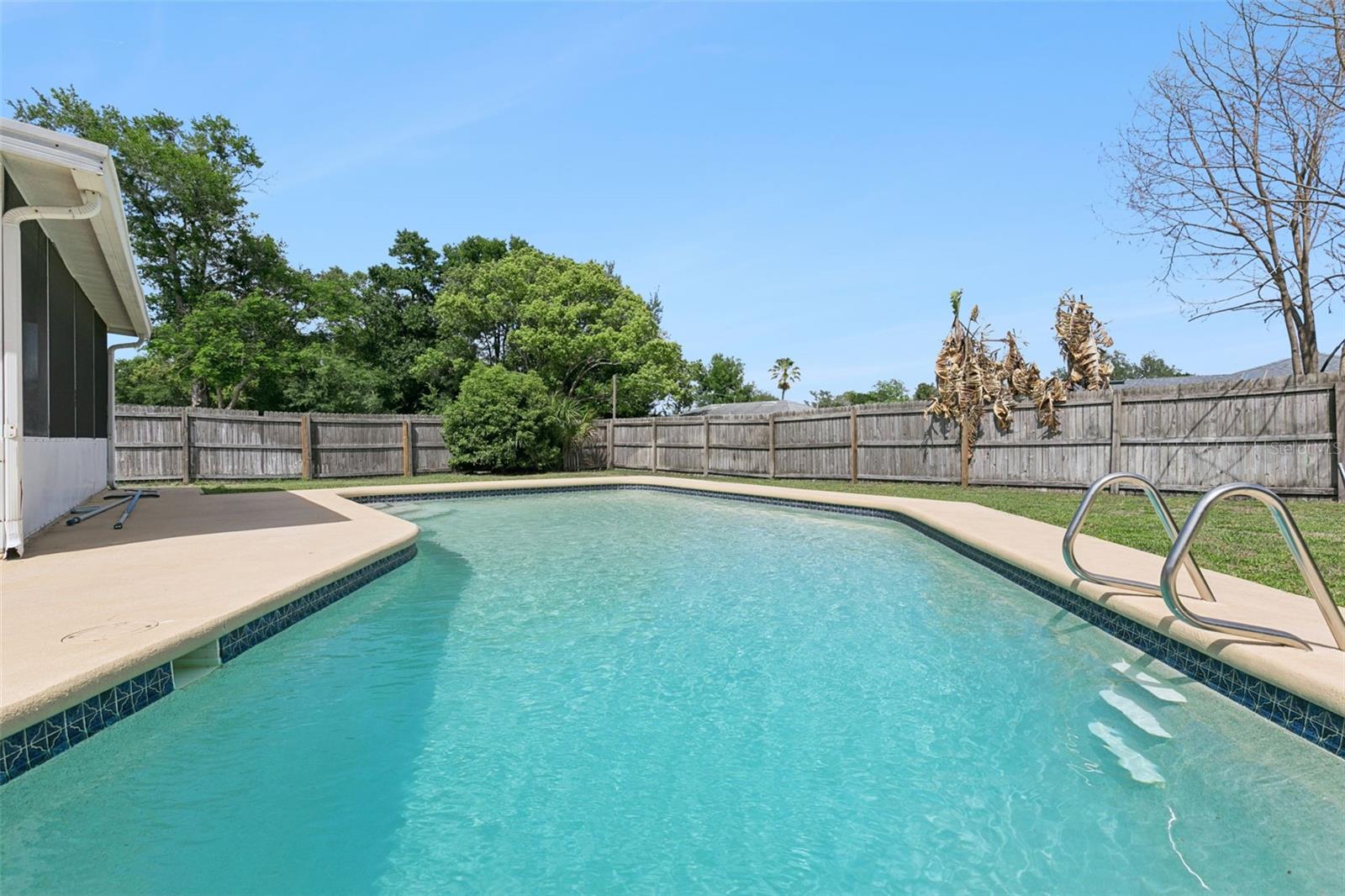 Image 34 of 43 For 102 Silver Cluster Court