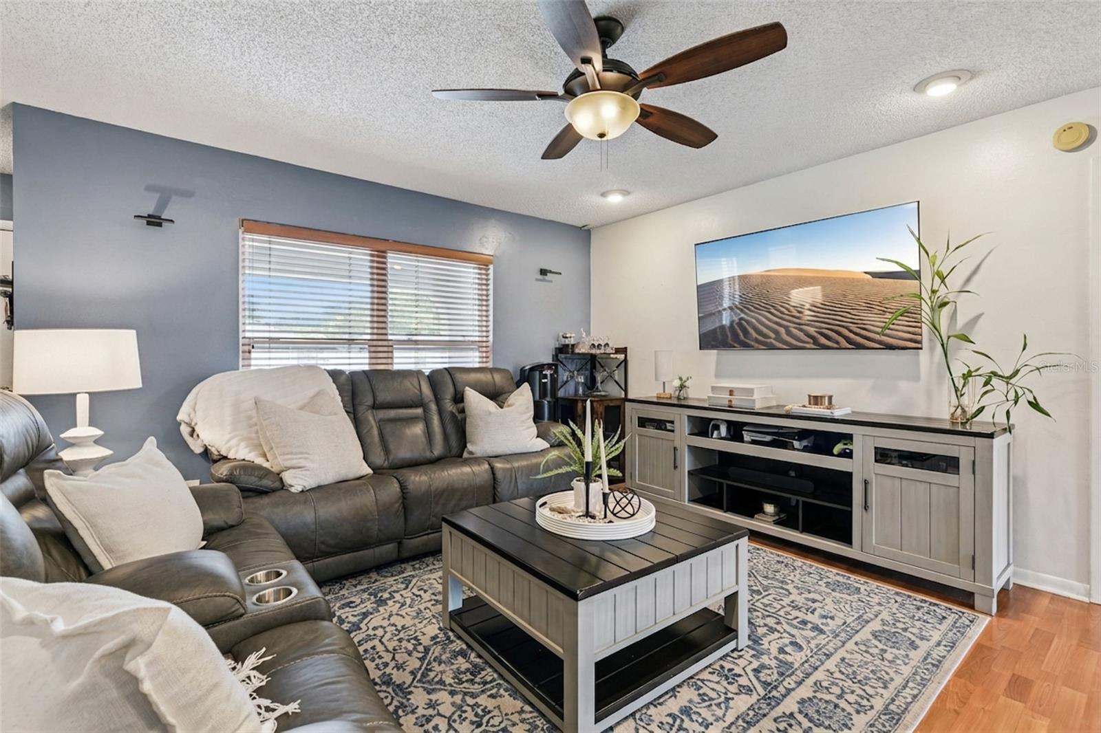 Image 7 of 43 For 102 Silver Cluster Court