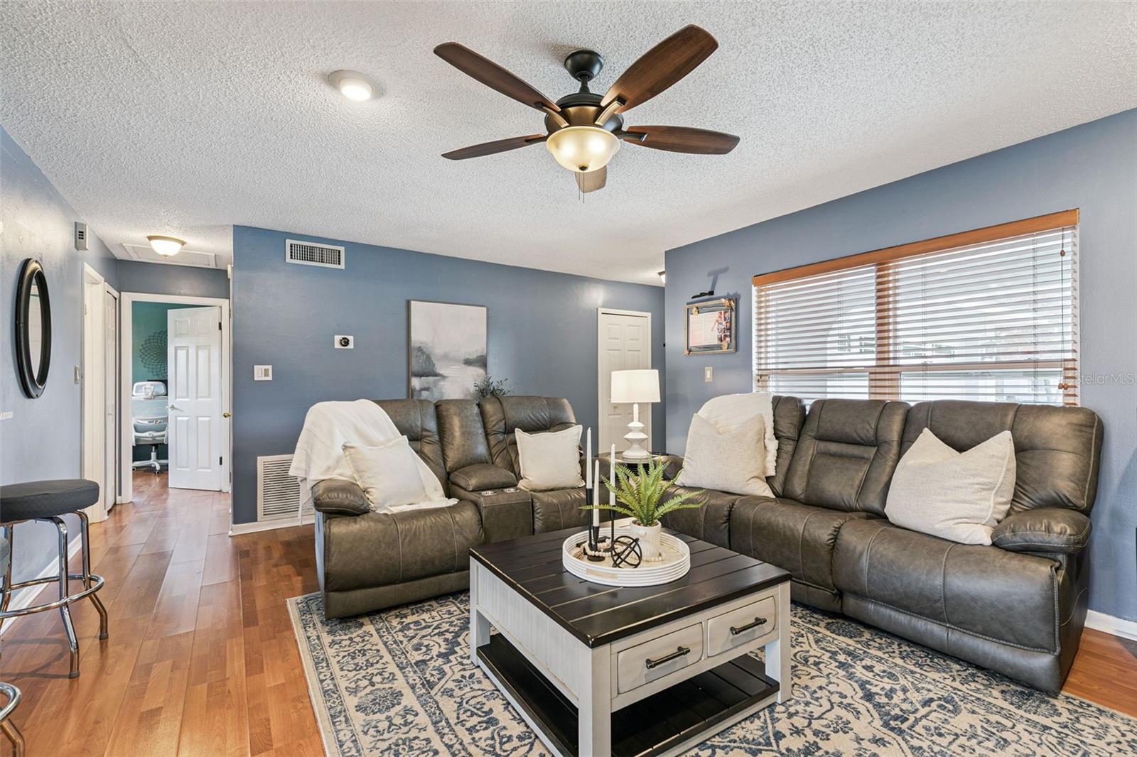 Image 8 of 43 For 102 Silver Cluster Court