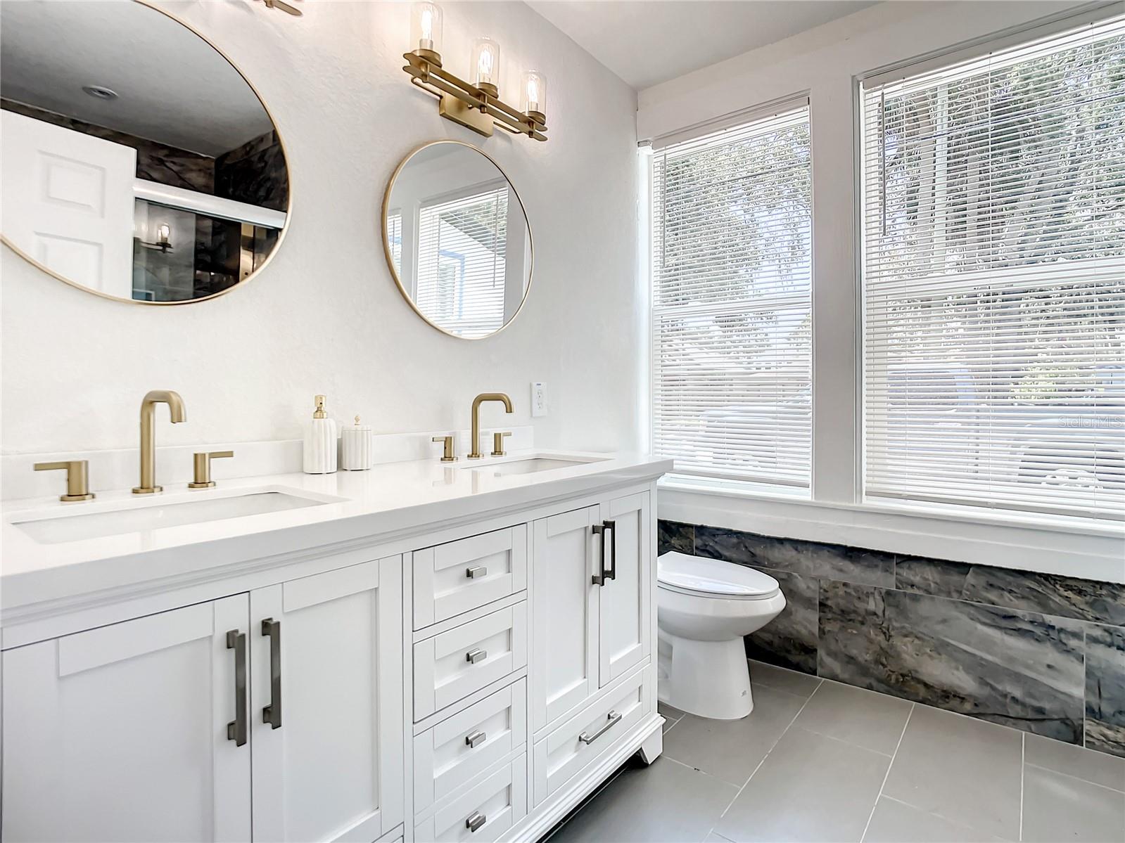 Image 11 of 16 For 110 Palm Place