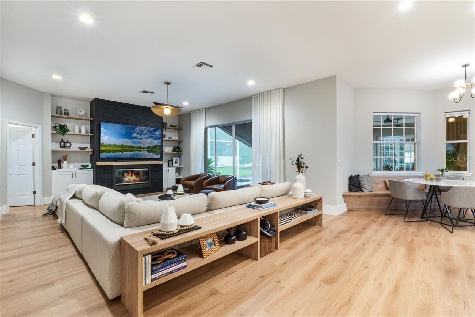 Image 7 of 57 For 12718 Windermere Isles Place