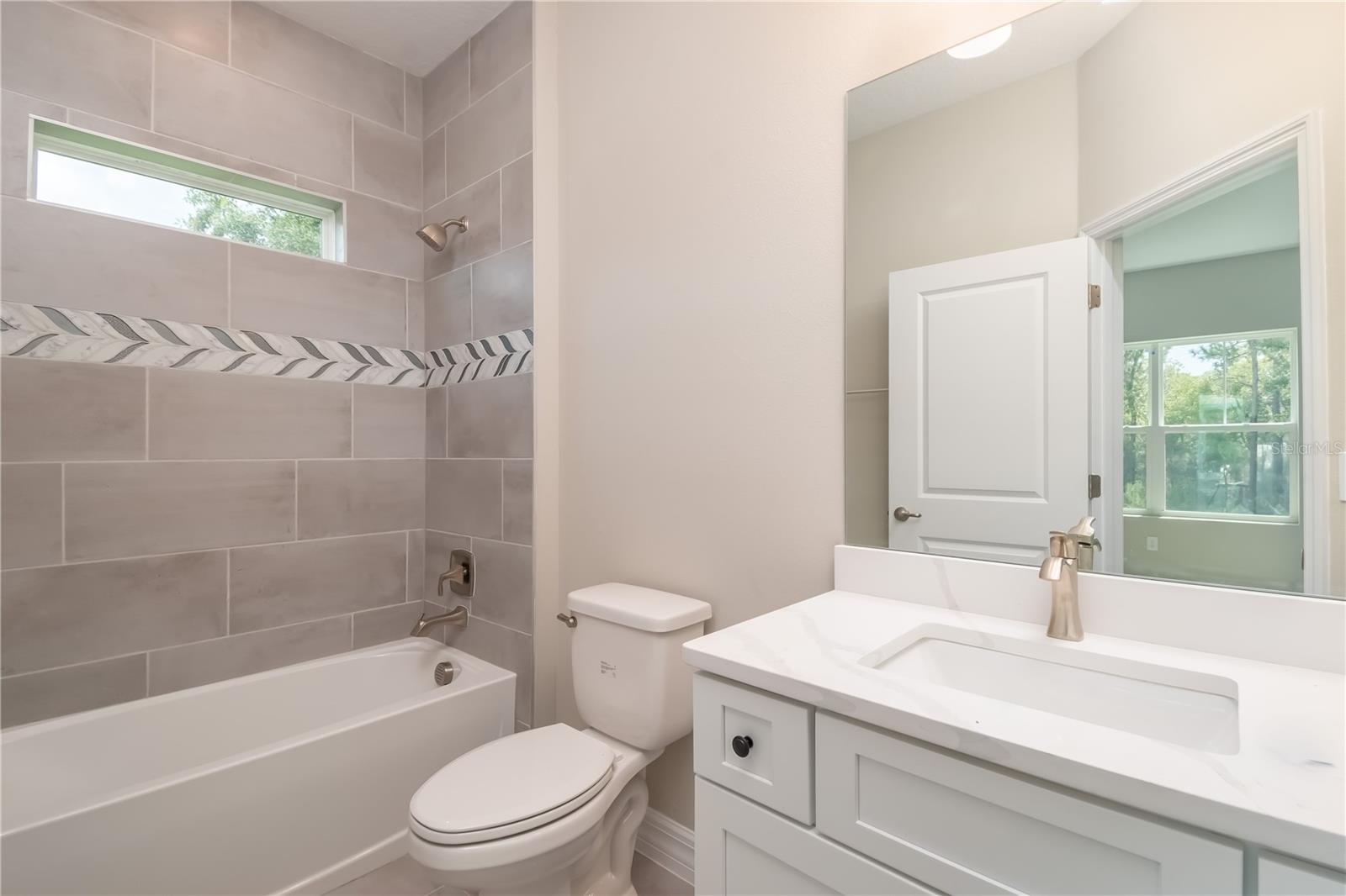 Image 9 of 35 For 9262 Alpinia Drive