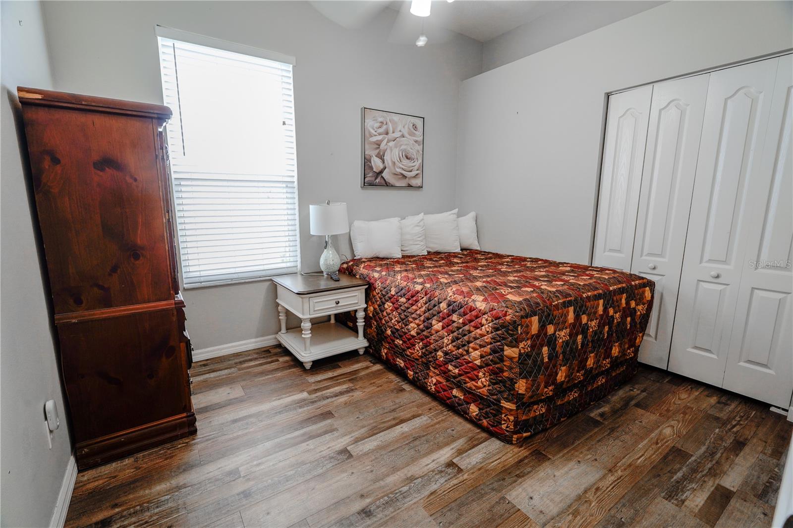 Listing photo id 14 for 2145 Porpoise Street