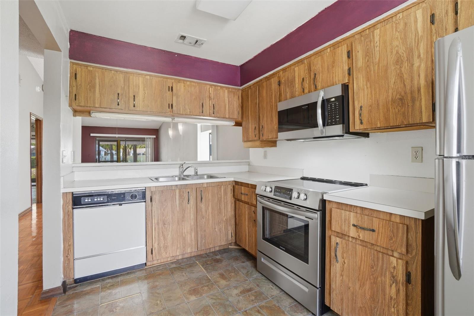 Image 12 of 33 For 498 Prestwick Place