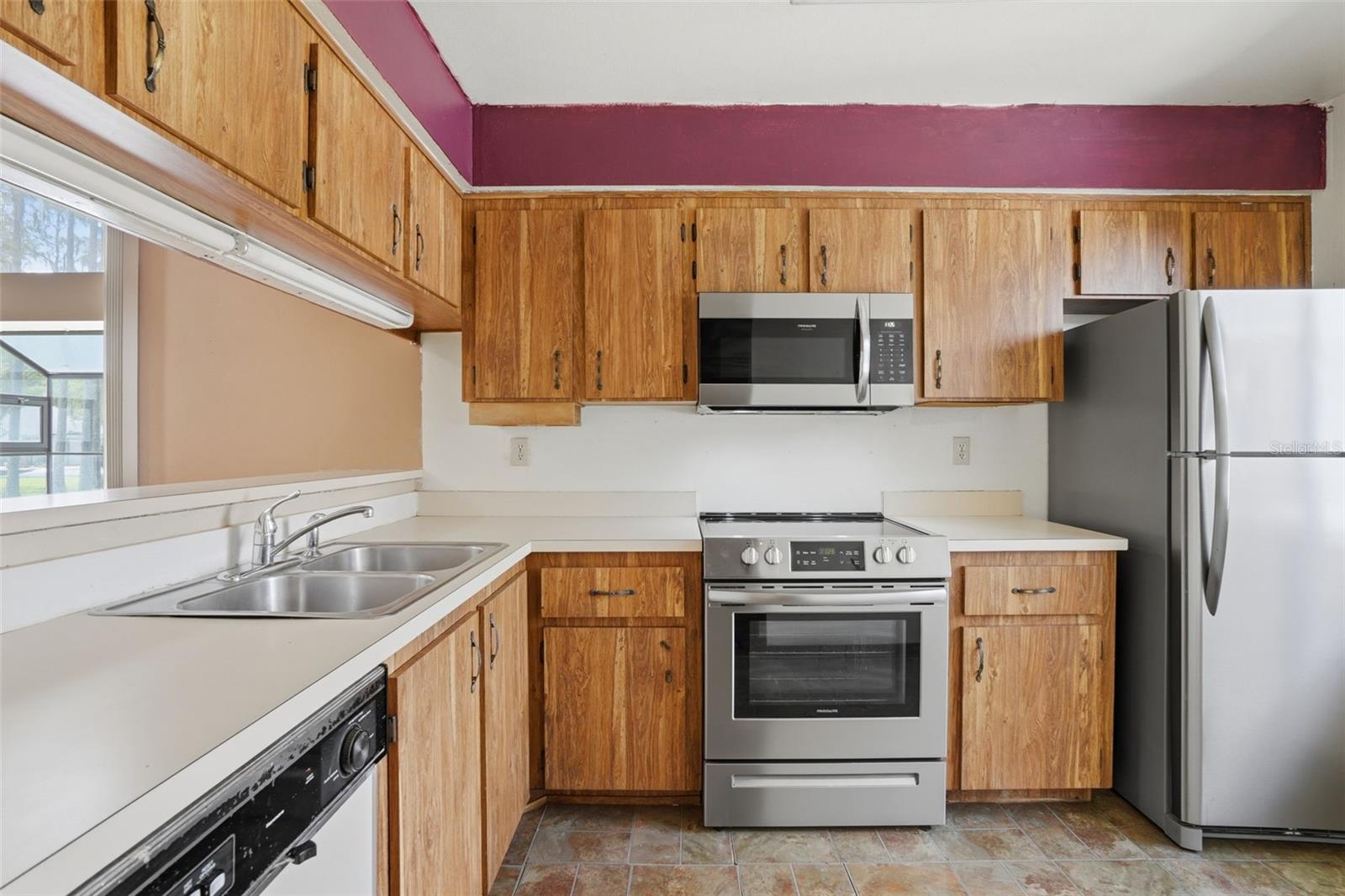 Image 13 of 33 For 498 Prestwick Place