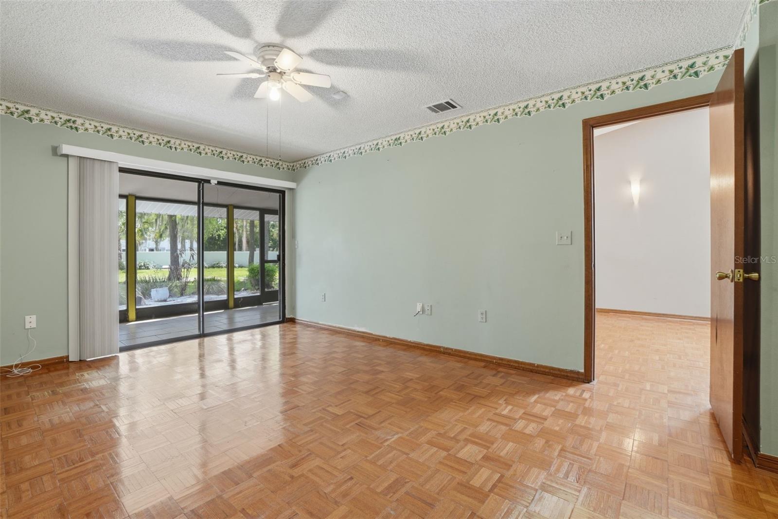 Image 19 of 33 For 498 Prestwick Place