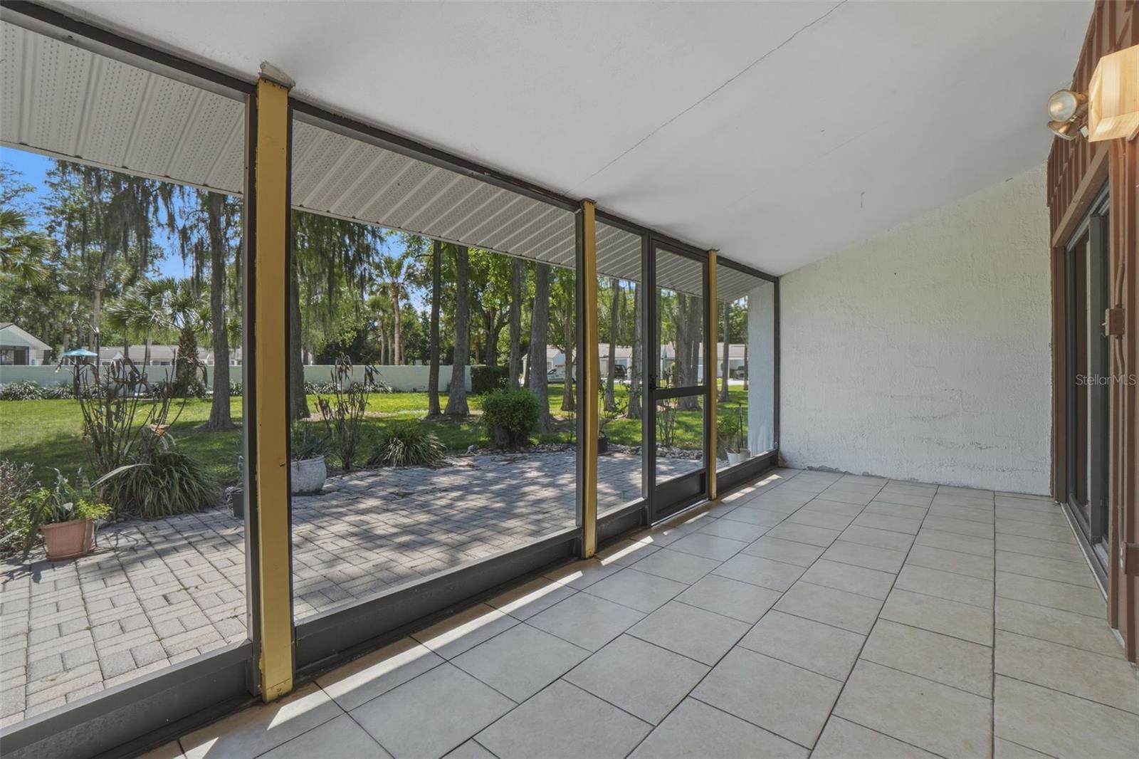 Image 25 of 33 For 498 Prestwick Place