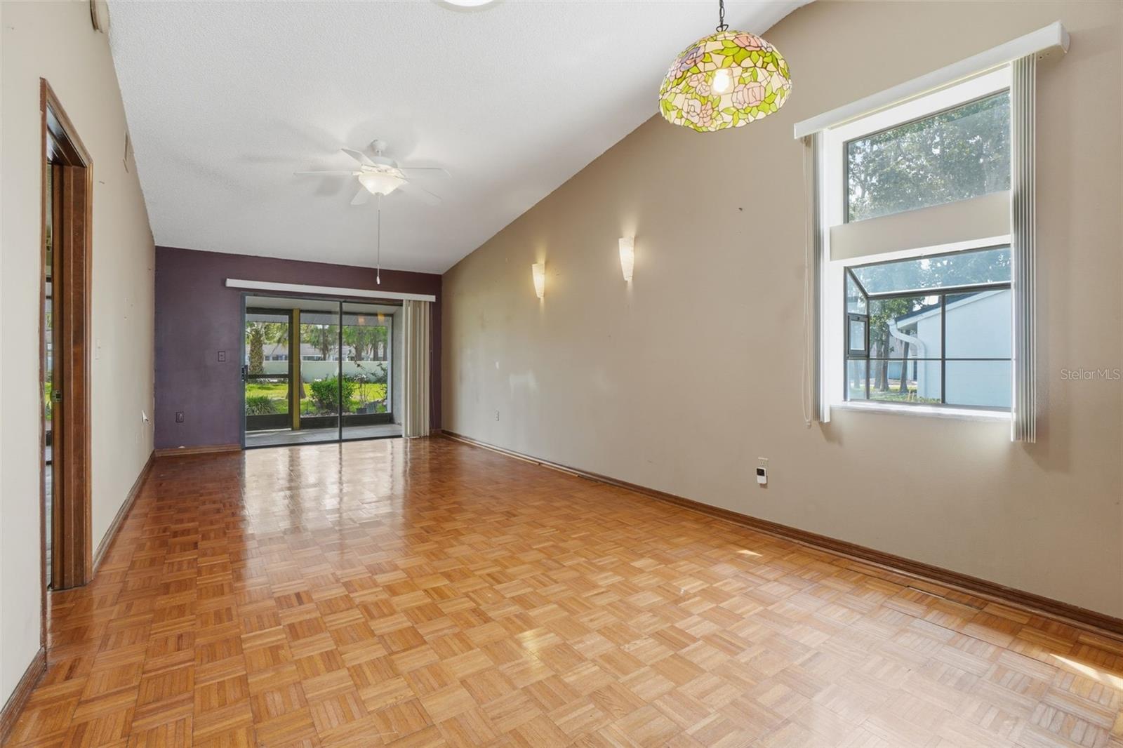 Image 7 of 33 For 498 Prestwick Place