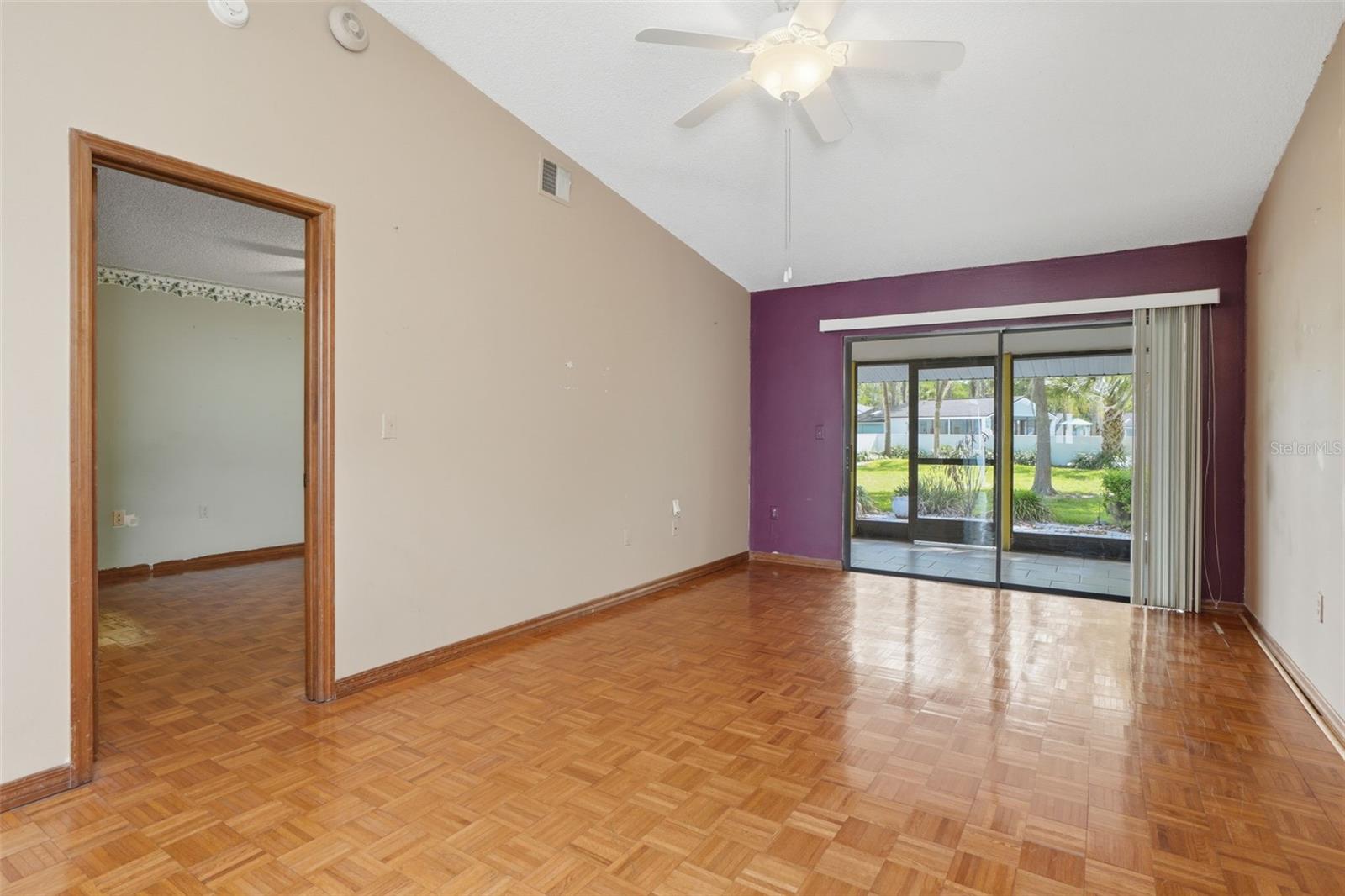 Image 8 of 33 For 498 Prestwick Place