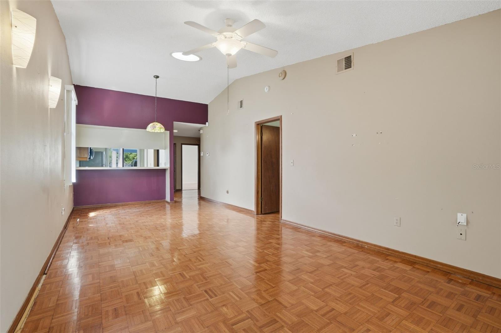 Image 9 of 33 For 498 Prestwick Place