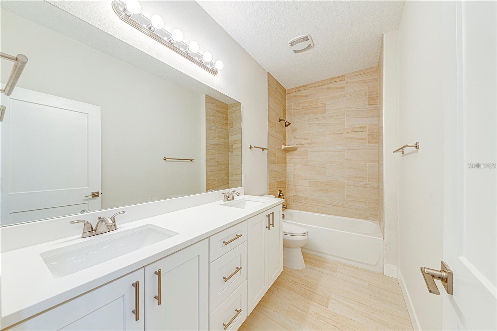 Image 12 of 27 For 257 Pine Avenue