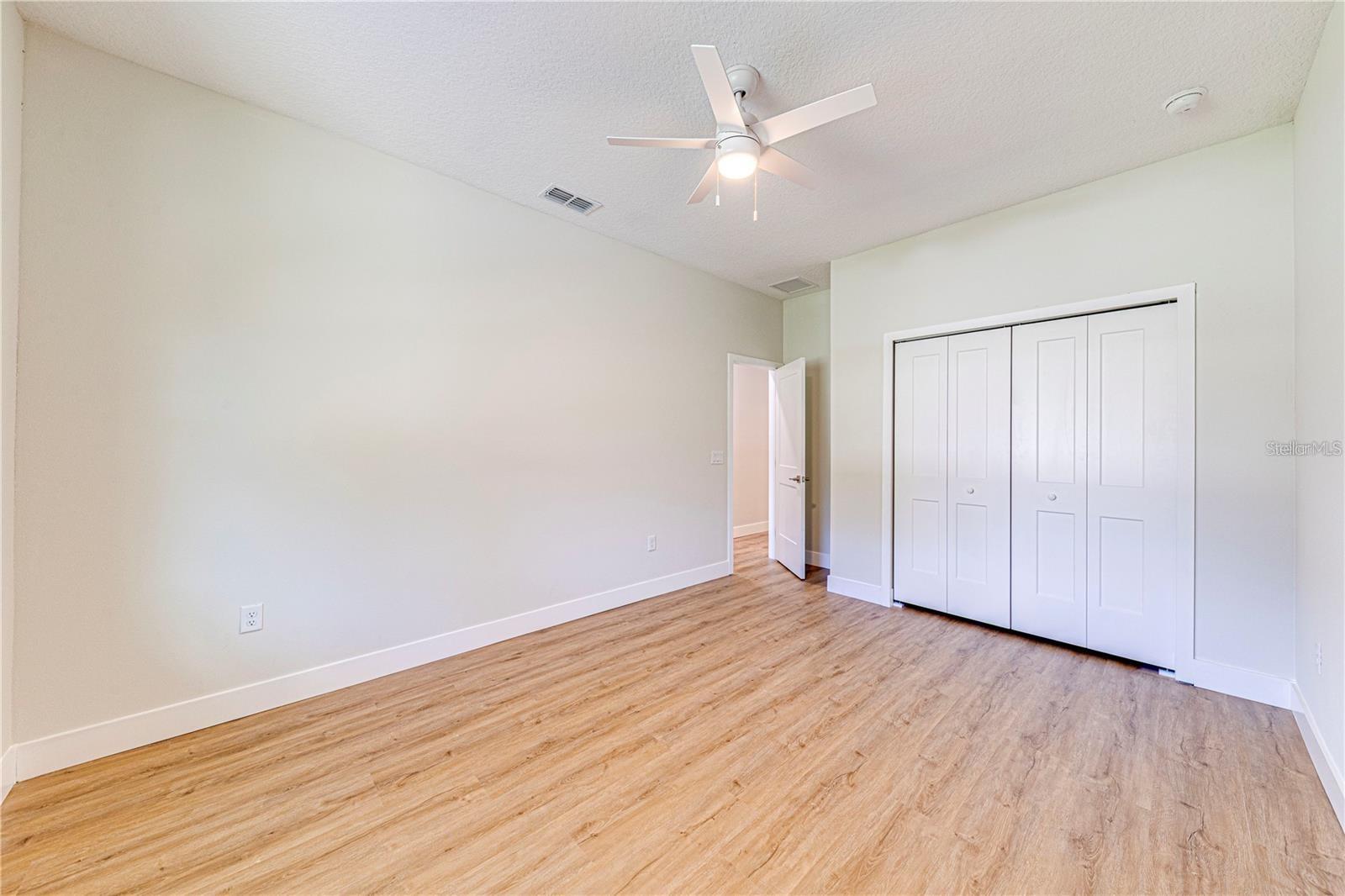 Image 14 of 27 For 257 Pine Avenue