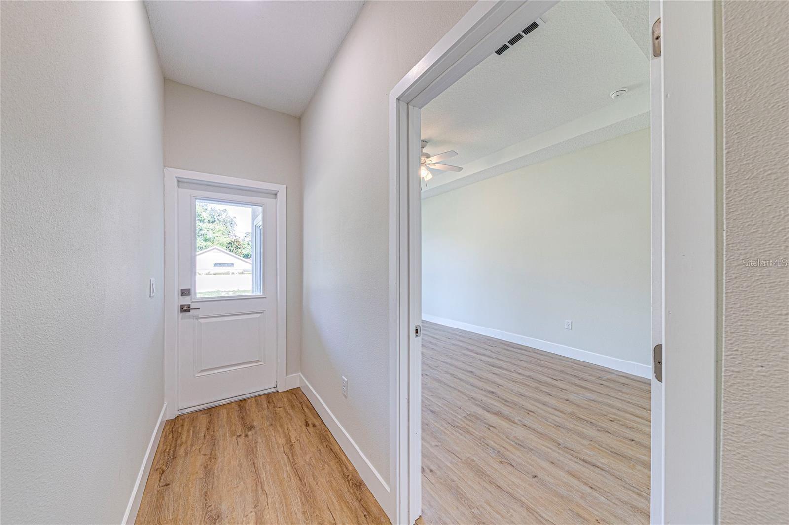 Image 15 of 27 For 257 Pine Avenue