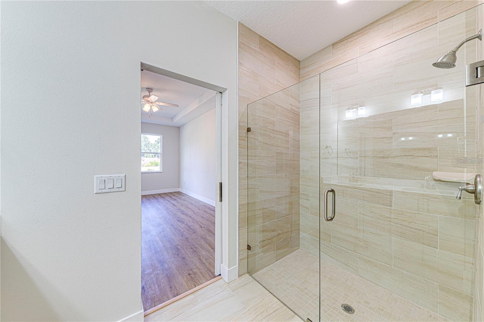 Image 20 of 27 For 257 Pine Avenue