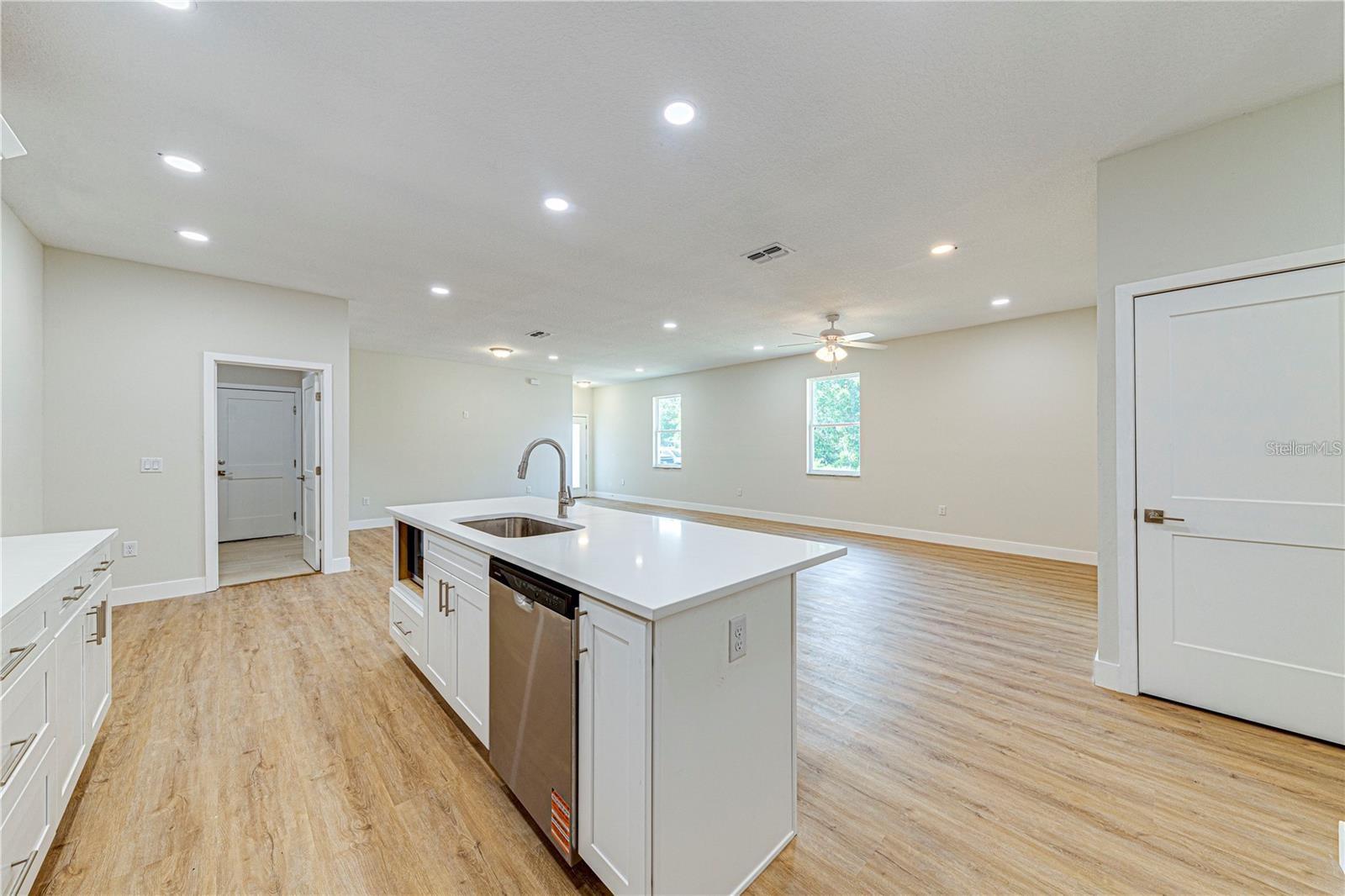 Image 5 of 27 For 257 Pine Avenue